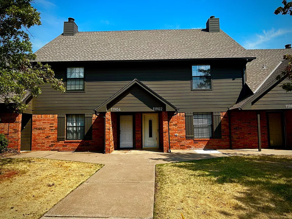 11902 Shady Trail Ln