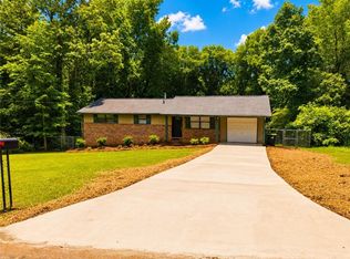 4025 N Quail Dr, Douglasville, GA 30135