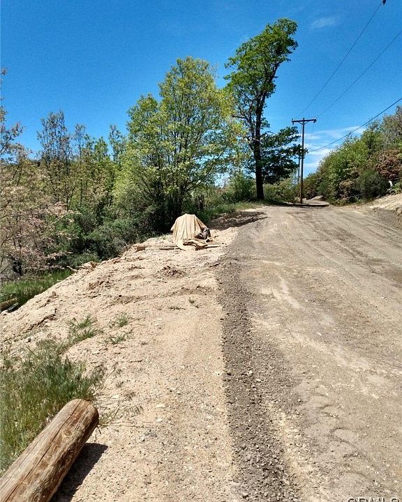 1st image of 29683 Linden Ln