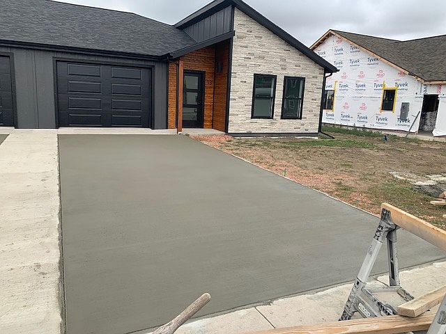 1st image of 13 Teton Ln