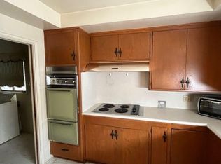 9887 Crestbrook St, Bellflower, CA 90706