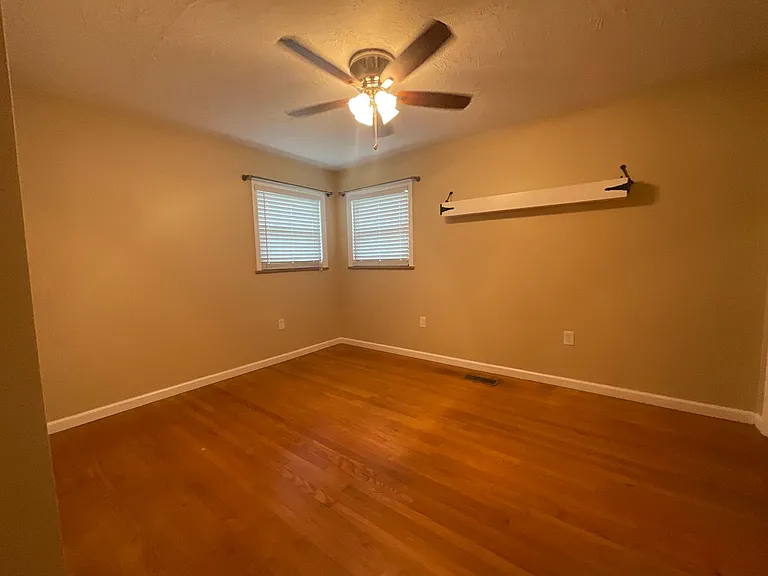 3984 Bruce St — Photo 15