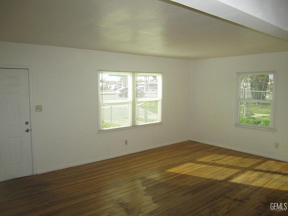 5th image of 2612 S Chester Ave