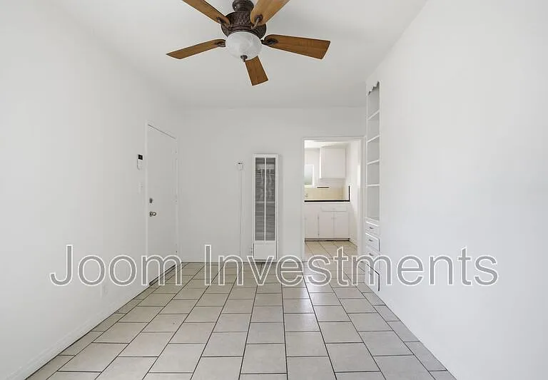 4914 1/2 N Maine Ave — Photo 5