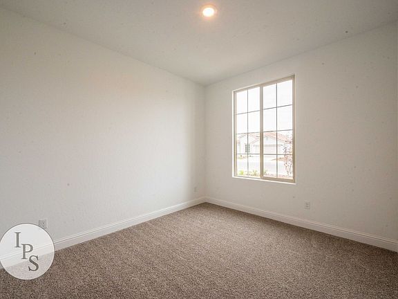 5th image of 352 N Millard Ave