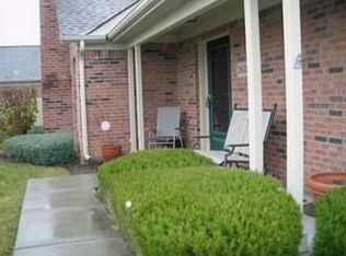 2621 Pine Marsh Dr, Grove City, OH