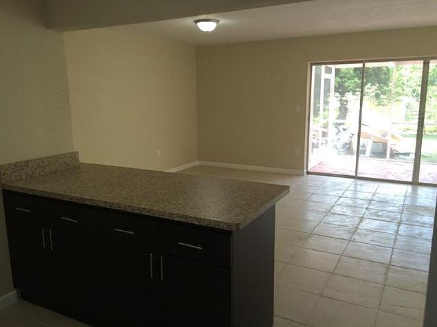 2nd image of 1400 NW 197th St