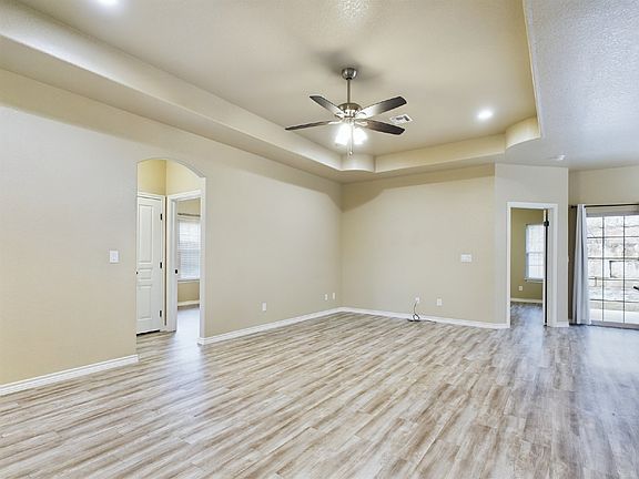 3rd image of 517 Winding Way