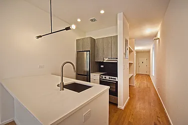 Rented by LEE & ASSOCIATES NYC RESIDENTIAL LLC