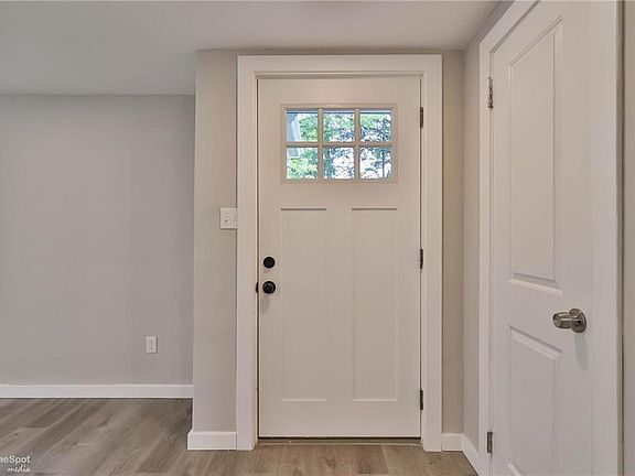 4th image of 1139 Lichtenwalner Ave
