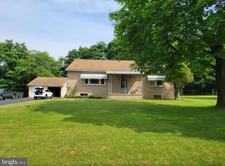 147 Headquarters Rd, Erwinna, PA 18920