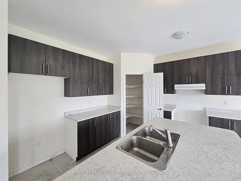 620 McMullen St — Photo 3