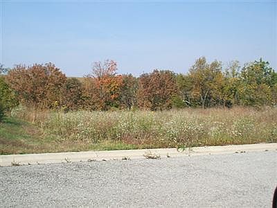 2nd image of 173 Thorntree Ln