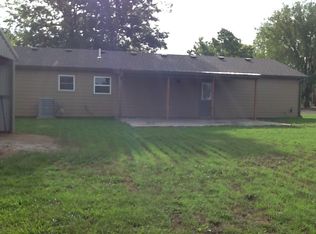 93 W Lake Rd, Farlington, KS 66734