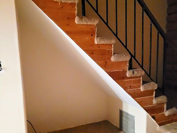 2nd image of 32974 Urban Ave