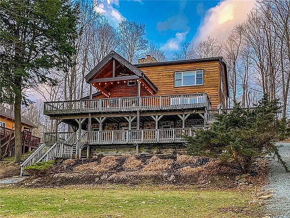 2nd image of 1697 Peninsula Dr