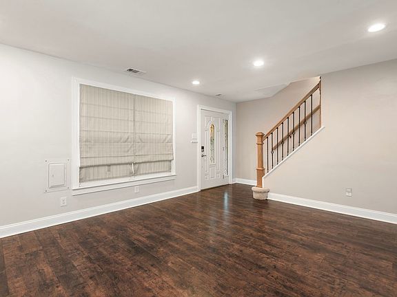 3rd image of 6420 Thomas Paine Ct