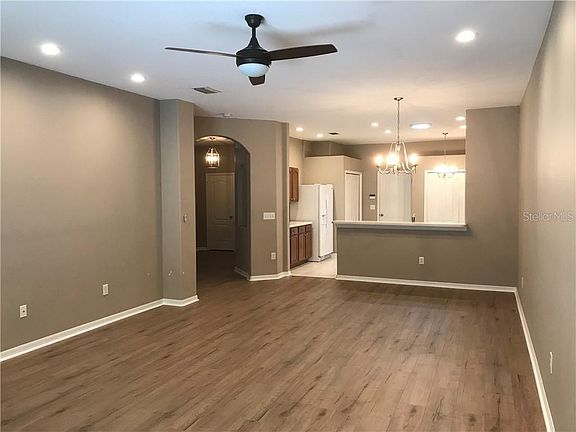 2nd image of 2750 Tanglewylde Dr