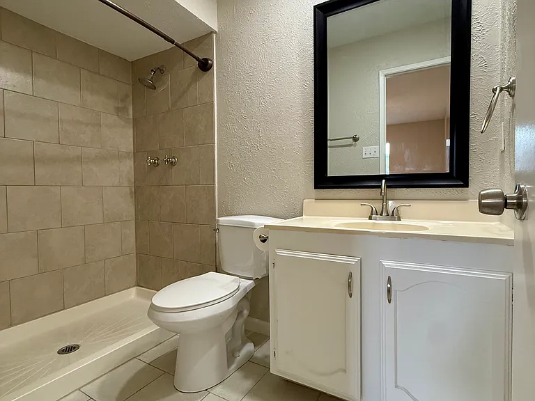 435 Clear Creek Ln — Photo 8