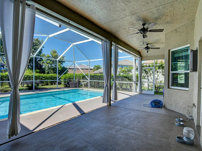 21707 Abington Ct — Photo 10