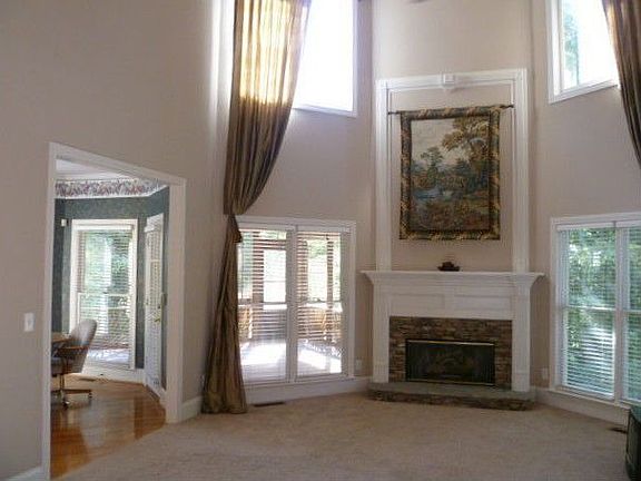 Spacious Living  Room