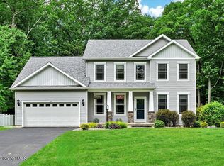 10 Yogi Ct, Ballston Lake, NY