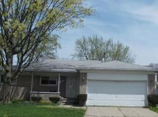 25200 Parsons Dr, Southfield, MI