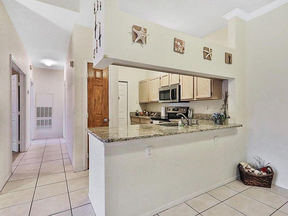 4th image of 12000 Veracruz Dr #1