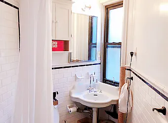 Rented by R New York