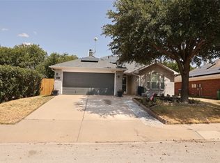515 Troxell Blvd, Rhome, TX 76078