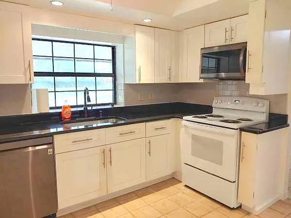 3601 Red Bug Lake Rd — Photo 16