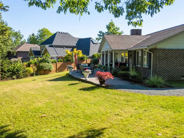 3010 Semiahmoo Trl, Surrey, BC V4P 1H3