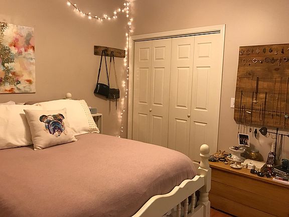 5th image of 319 E Lampkin St #313