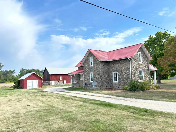 3691 E Rosebush Rd, Rosebush, MI 48878