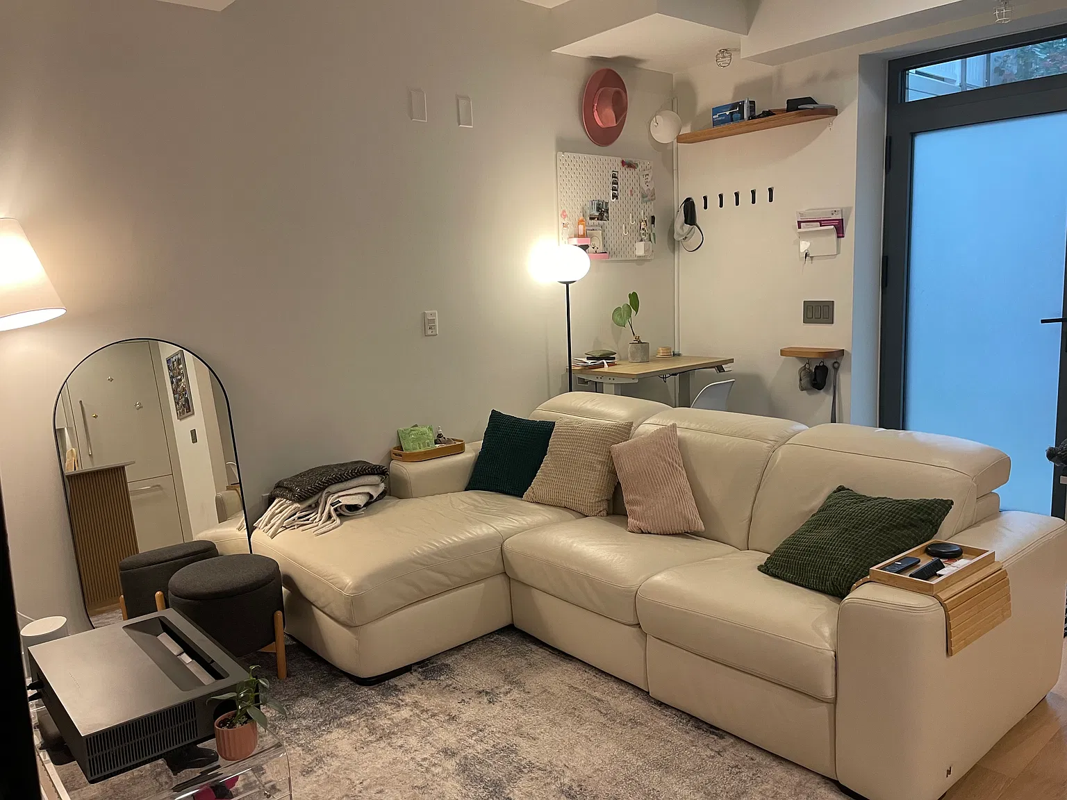 2 bed, 778 sqft, $4,450 — Photo 2