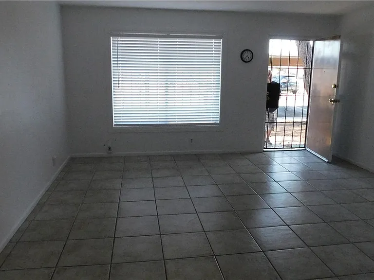 565 S Royal Crest Cir #13 — Photo 5