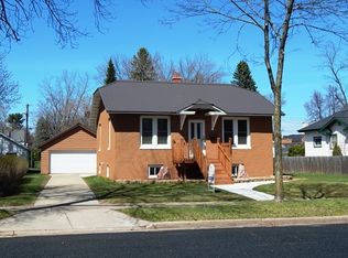 330 Island Ave, Port Edwards, WI 54469