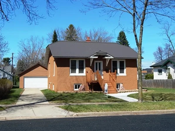 330 Island Ave, Port Edwards, WI 54469