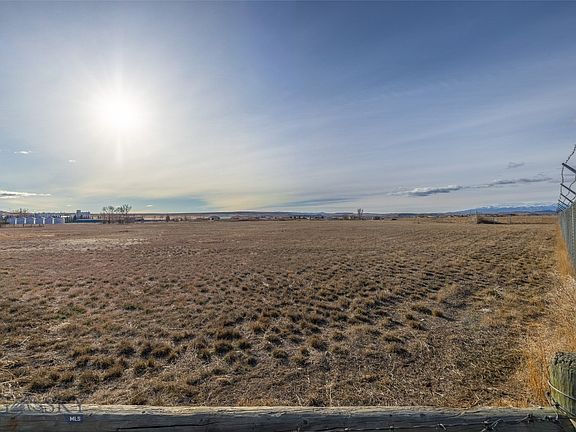 2nd image of 323 W Ivy St