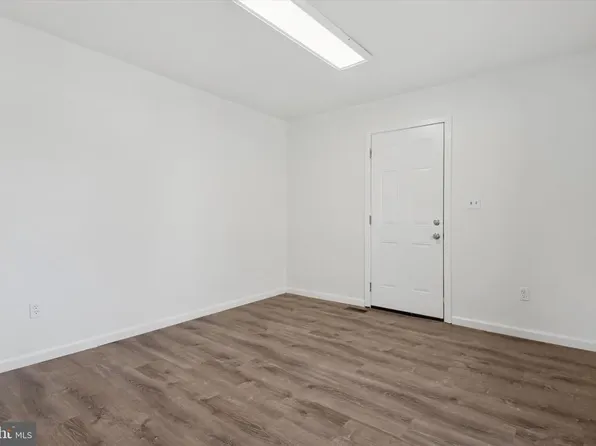 211 S Dupont Rd #B, Wilmington, DE 19805