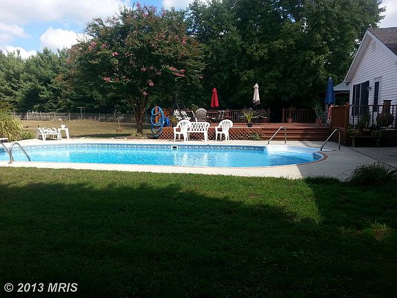 3rd image of 109 Lakeside Dr