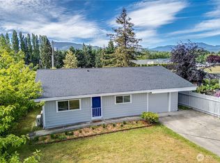 127 W Hammond St #1/2, Sequim, WA 98382