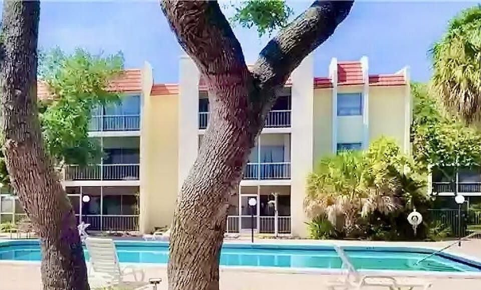 65081fc1d64d0701eddd65bc19af1718263264d21f15f75695b8fd848702