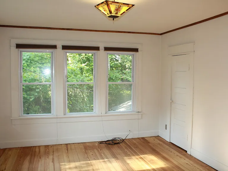 1004 E 2nd St — Photo 5