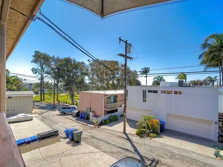 2238 Manchester Ave. — Photo 39