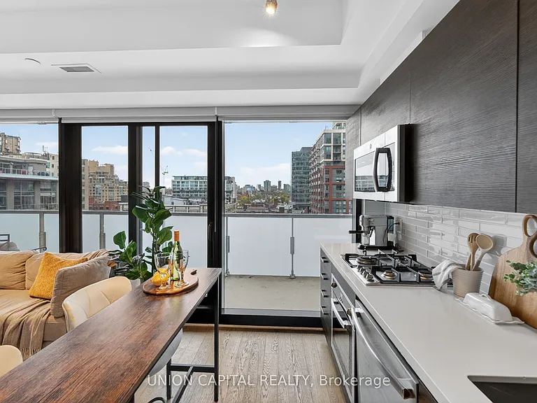 11 Charlotte St #1004 — Photo 3