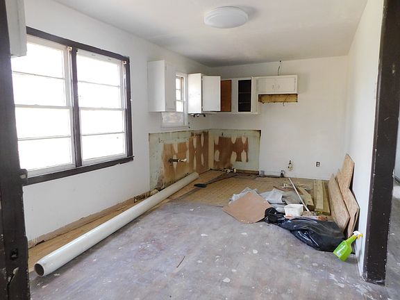 3rd image of 1254 North Ave #9