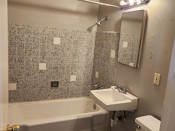 bathroom 23