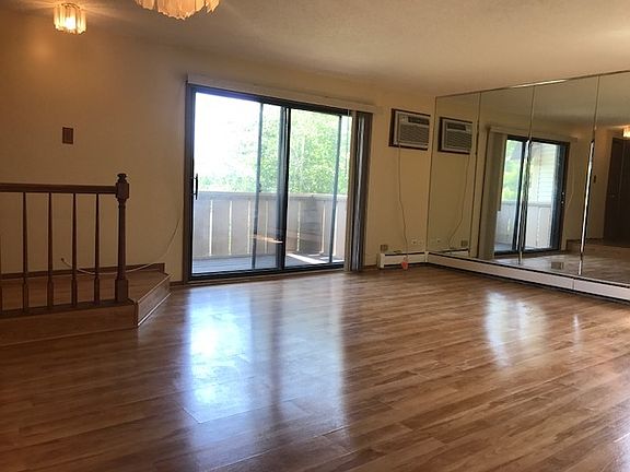3rd image of 3 Cedar Ct APT 5