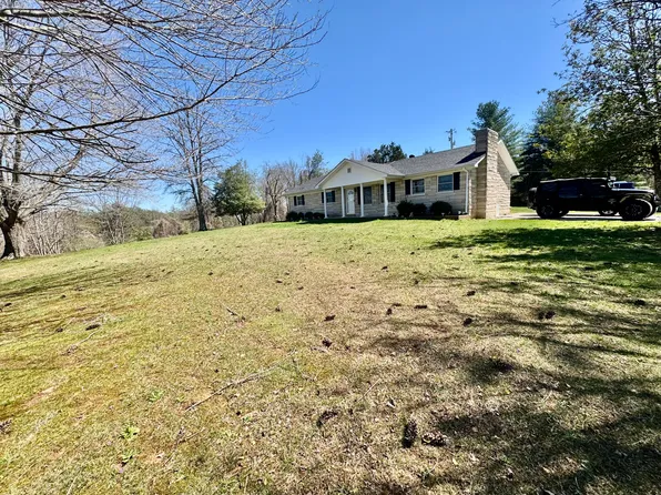 521 Clearcreek Rd, Irvine, KY 40336
